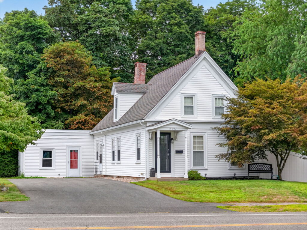 395 Pond St, Weymouth, MA 02190, photograph 2